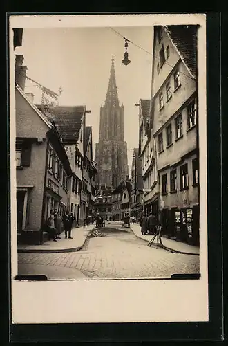 Foto-AK Ulm, Strassenblick zum Dom 1926