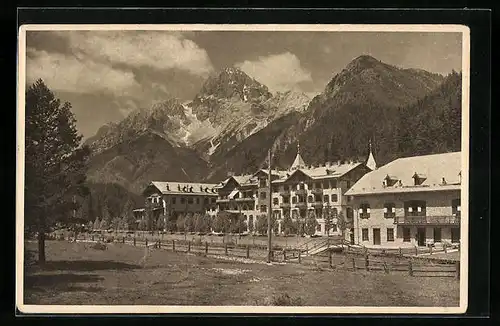 AK Schluderbach im Ampezzotal, Ortspartie mit Rotwand