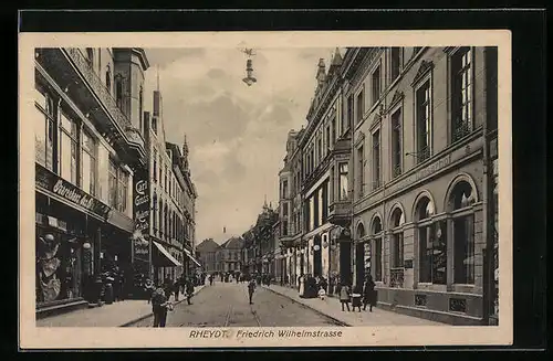 AK Rheydt, Partie in der Friedrich Wilhelmstrasse mit Passanten und Hotel Kaiserhof