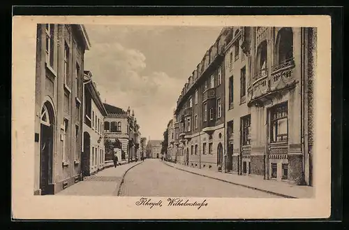 AK Rheydt, Wilhelmstrasse mit Passanten