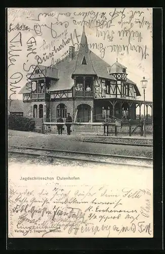 AK Wetzlar, Gasthaus Jagdschlösschen Dutenhofen von den Bahnschienen aus