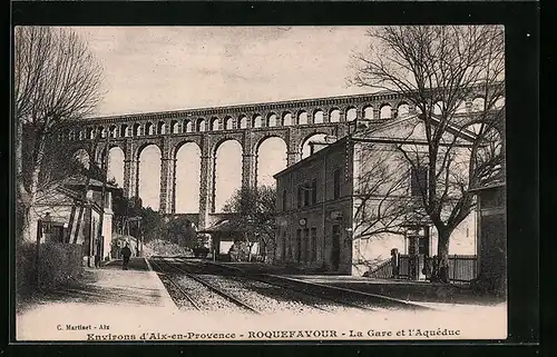 AK Aix-en-Provence, Roquefavour - La Gare et l`Aqueduc