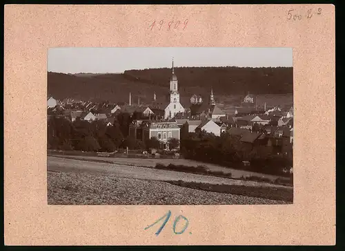 Fotografie Brück & Sohn Meissen, Ansicht Rosswein, Blick auf den Ort mit Kirche