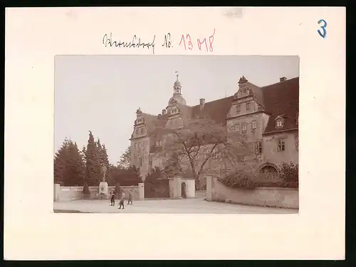 Fotografie Brück & Sohn Meissen, Ansicht Wermsdorf, Partie am Königlichen Jagdschloss mit Denkmal