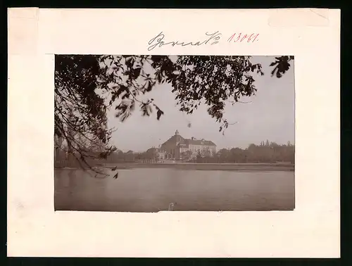 Fotografie Brück & Sohn Meissen, Ansicht Borna, Blick über den breiten Teich auf das Realgymnasium