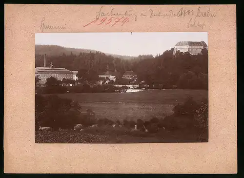 Fotografie Brück & Sohn Meissen, Ansicht Frankenberg i. Sa., Blick auf die Spinnerei und das Schloss Sachsenburg