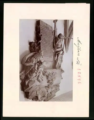 Fotografie Brück & Sohn Meissen, Ansicht Meissen i. Sa., Ein Grabmal in den Kreuzgängen des Franziskaner-Klosters