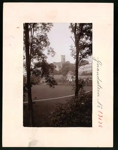 Fotografie Brück & Sohn Meissen, Ansicht Gnandstein, Blick aus dem Wald auf die Burg