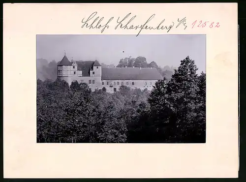 Fotografie Brück & Sohn Meissen, Ansicht Scharfenberg i. Sa., Blick auf das Schloss Scharfenberg