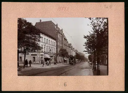 Fotografie Brück & Sohn Meissen, Ansicht Zwickau, Strassenbahn in der Bahnhofstrasse am Hotel Bayerischer Hof