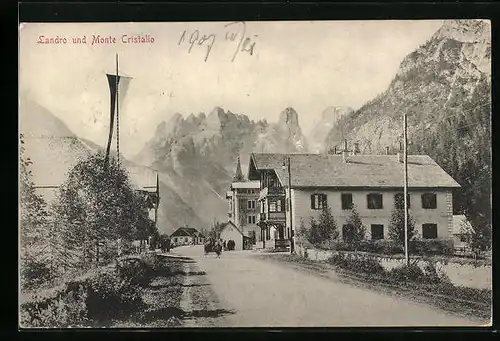 AK Landor, Strassenpartie mit Kapelle und Monte Christallo