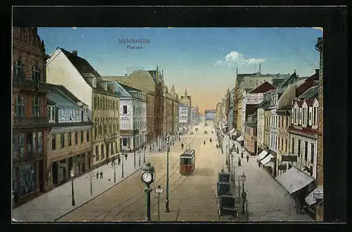 AK Mannheim, Strasse mit Hotel Garni und Strassenbahn