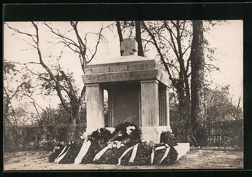 AK Rheydt, Partie am Kriegerdenkmal