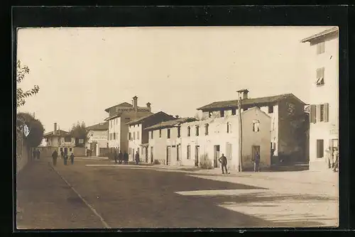 Foto-AK Beneschau, K. u. k. Reservespital von der Strasse gesehen