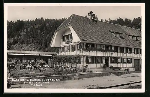 AK Eggiwil, Gasthof zum Bären - Gebäude und Garten von der Strasse gesehen