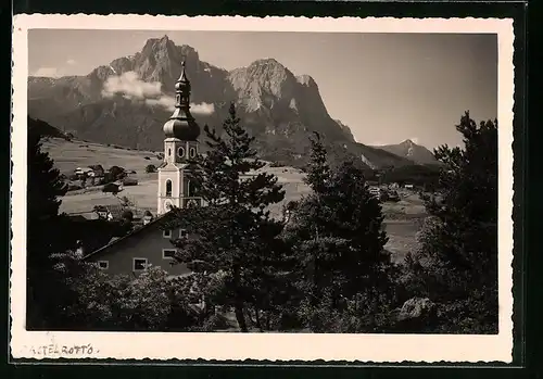 AK Kastelruth, Ortsansicht mit Kirche