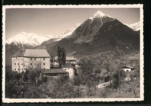AK Schönna, Ortsansicht mit Bergpanorama
