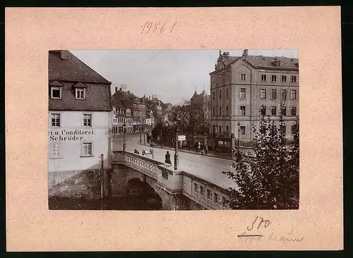 Fotografie Brück & Sohn Meissen, Ansicht Döbeln, Brücke mit Blick in die St. Georgen-Strasse, Strassenbahnhalten Stelle