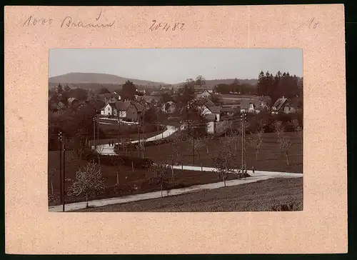 Fotografie Brück & Sohn Meissen, Ansicht Grossschweidnitz, Blick in den Ort mit Wohnhäusern