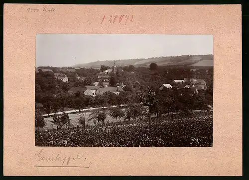 Fotografie Brück & Sohn Meissen, Ansicht Constappel, Blick auf den Ort mit Kirche