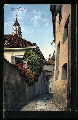 AK Meran, Strasse Passeierergasse mit Toren