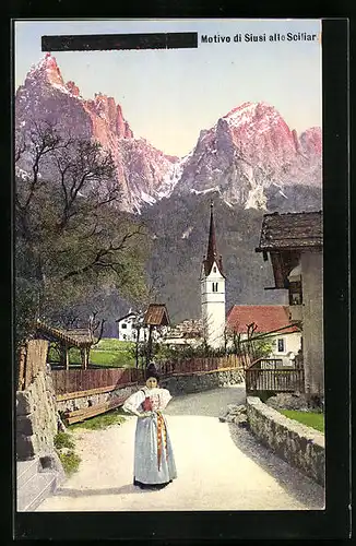 AK Siusi allo Sciliar, Weg zur Kirche mit Frau