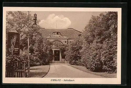 AK Berlin-Steglitz, Schlosspark mit Restaurant und Hotel