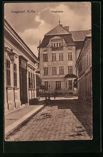 AK Haugsdorf, Strassenpartie am Hauptplatz