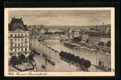 AK Wien, Kai mit Schwedenbrücke und Strassenbahnen