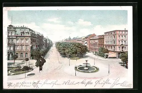 AK Mannheim, Strassenpartie mit Hotel-National und Brunnen