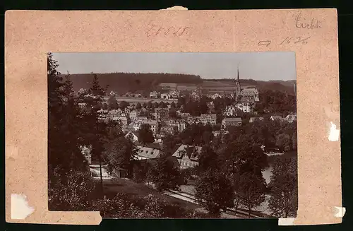 Fotografie Brück & Sohn Meissen, Ansicht Bad Elster, Blick auf die Stadt mit Kirche