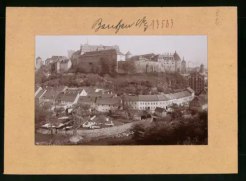 Fotografie Brück & Sohn Meissen, Ansicht Bautzen, Wohnhäuser am Fusse des Schloss Ortenberg