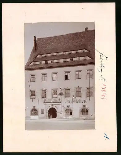 Fotografie Brück & Sohn Meissen, Ansicht Freiberg i. Sa., Blick auf das Kaufhaus mit dem Ratskeller