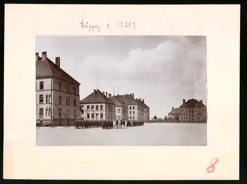 Fotografie Brück & Sohn Meissen, Ansicht Leipzig, Kaserne des 107. Regiment mit Soldaten