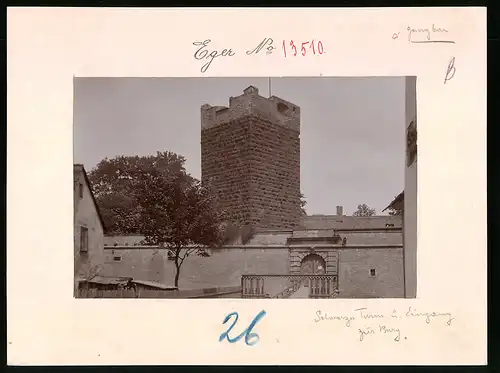 Fotografie Brück & Sohn Meissen, Ansicht Eger, Partie am Schwarzen Turm und Eingang zur Burg