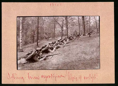 Fotografie Brück & Sohn Meissen, Ansicht unbekannter Ort, Sächsisches Schützen-Regiment Nr. 108 in Stellung im Wald