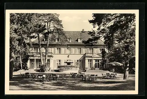 AK Berlin-Wannsee, Blick auf das V.B.B.-Heim mit Aussenbestuhlung