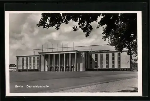 AK Berlin, Frontansicht der Deutschlandhalle