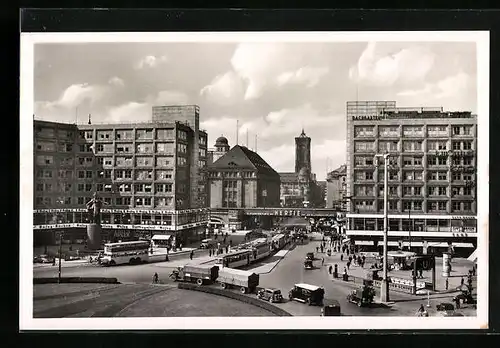 AK Berlin, Der Alexanderplatz mit U-Bahnstation und Strassenbahn