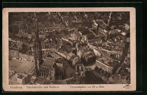 AK Hamburg, Nicolaikirche und Rathaus, Fliegeraufnahme