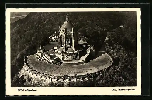AK Porta Westfalica, Kaiser Wilhelm-Denkmal vom Flugzeug aus