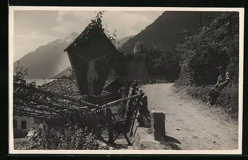 AK Dorf Tirol, am Flurkreuz