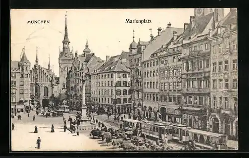 AK München, Strassenbahnen auf dem Marienplatz