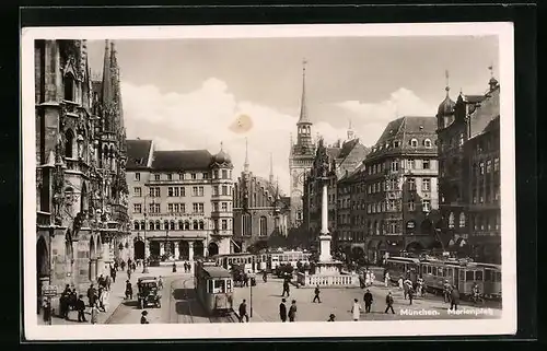 AK München, Marienplatz mit Strassenbahnen