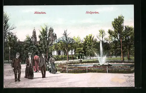 AK München, Besucher im Hofgarten