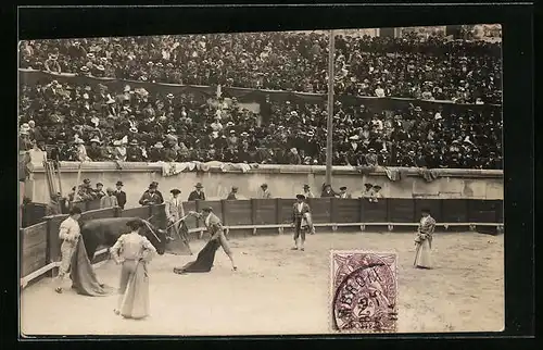 AK Szene beim Stierkampf in der Arena