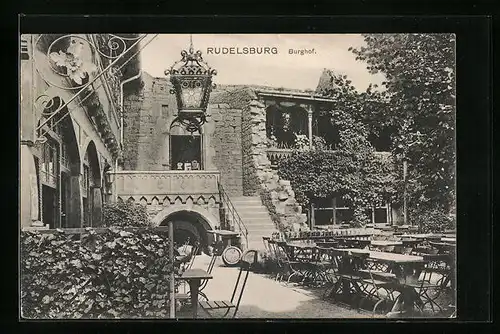 AK Bad Kösen, Burghof der Rudelsburg