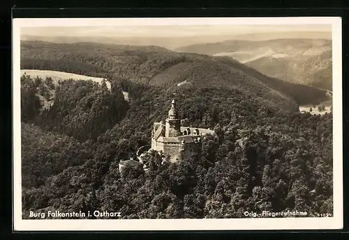 AK Falkenstein im Ostharz, Burg mit Umgebung vom Flugzeug aus