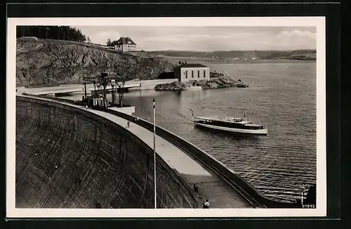 AK Saalburg, Sperrmauer und Stausee der Bleilochsperre