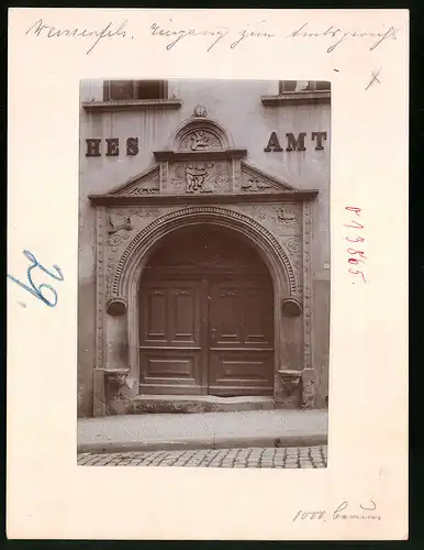 Fotografie Brück & Sohn Meissen, Ansicht Weissenfels / Saale, Blick auf das Portal des Amtsgerichtes